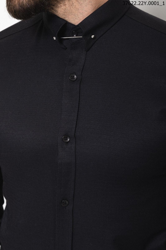 Фото товара Сорочка чорна текстурна з шпилькою MCR, артикул: 37622 Приталені