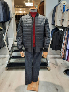 Фото Куртка демісезонна чорна укорочена MAIKLEN артикул: 1614212 Куртки