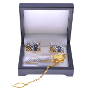 Фото товара Набор запонки и зажим, артикул: 61125 Запонки та зажими