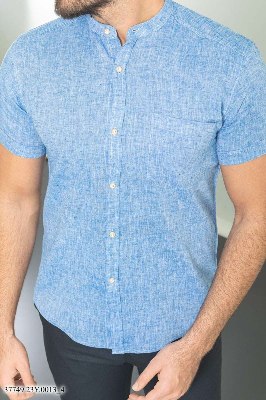 Фото товара Сорочка з коротким рукавом яскраво-блакитна MCR 37749, артикул: 37749 Приталений крій