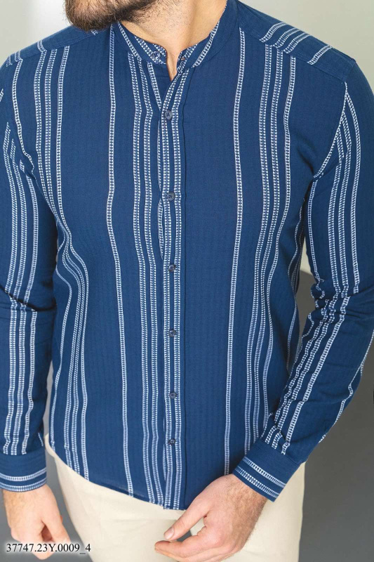 Фото товара Сорочка синя в білу смужку MCR, артикул: 37747 Приталені