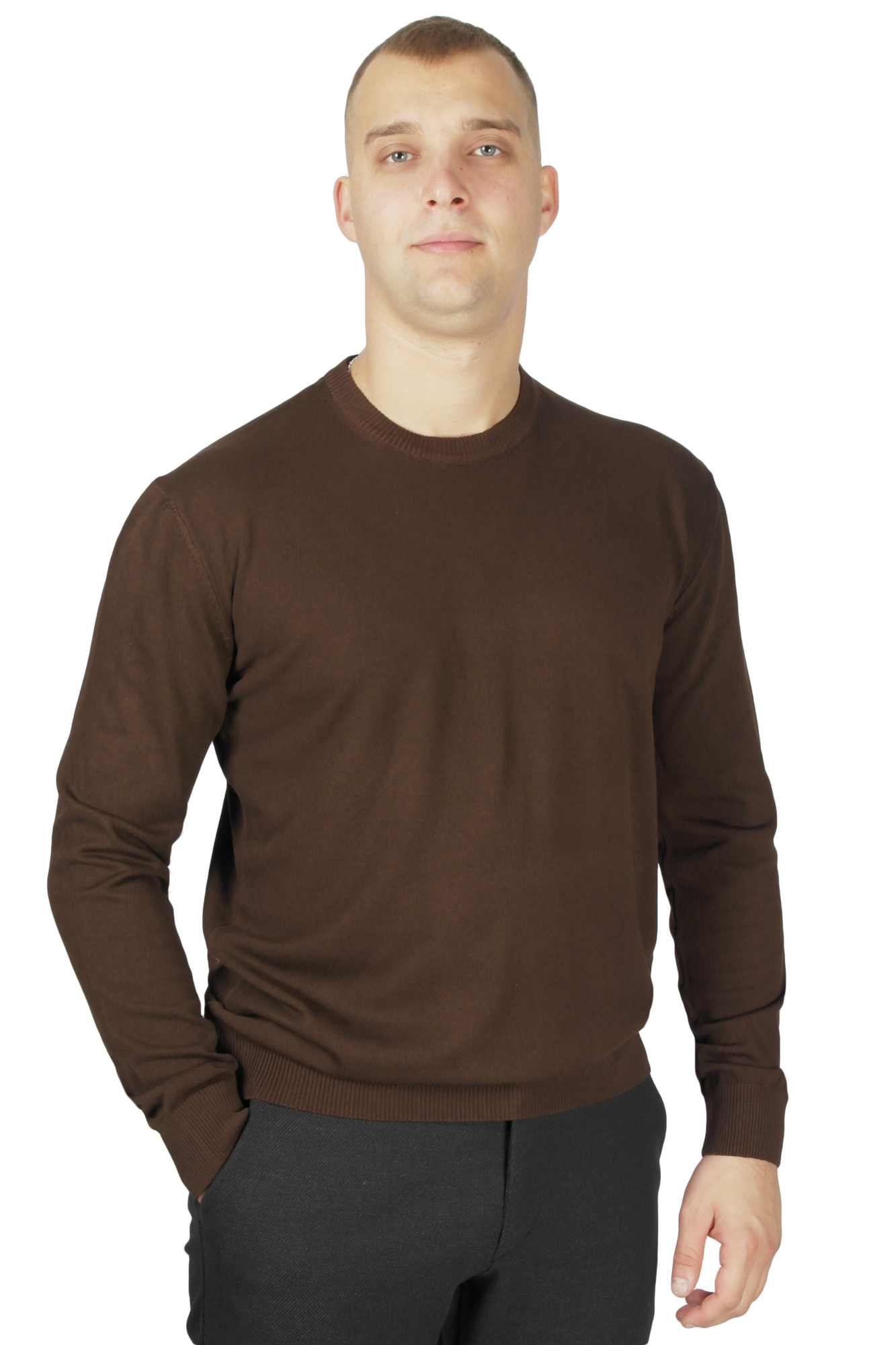 Светр коричневий однотонний MCR