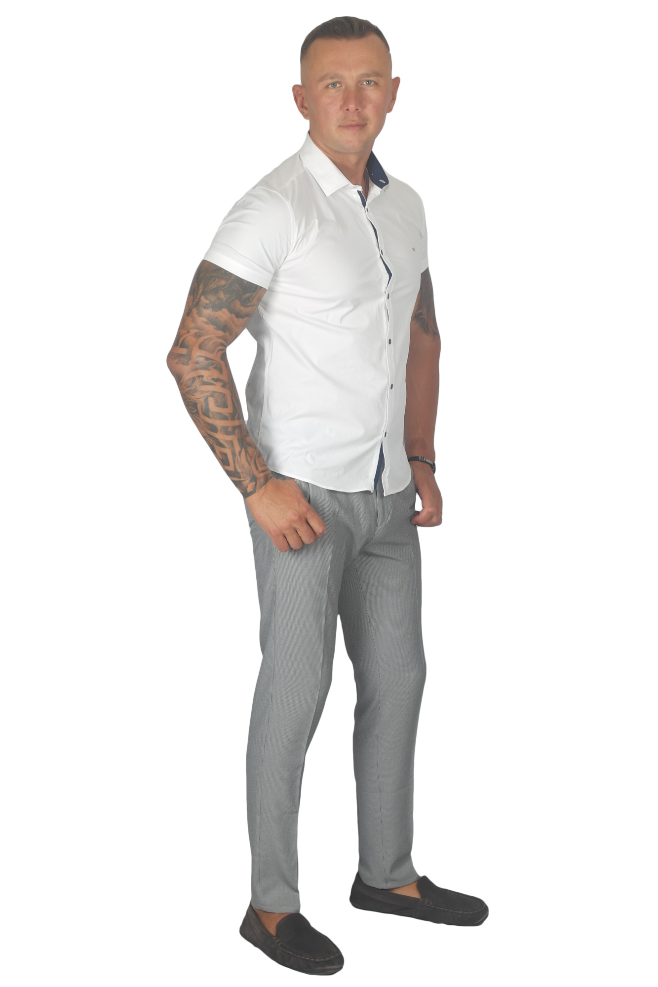 Рубашка с коротким рукавом белая с синими пуговицами MCR